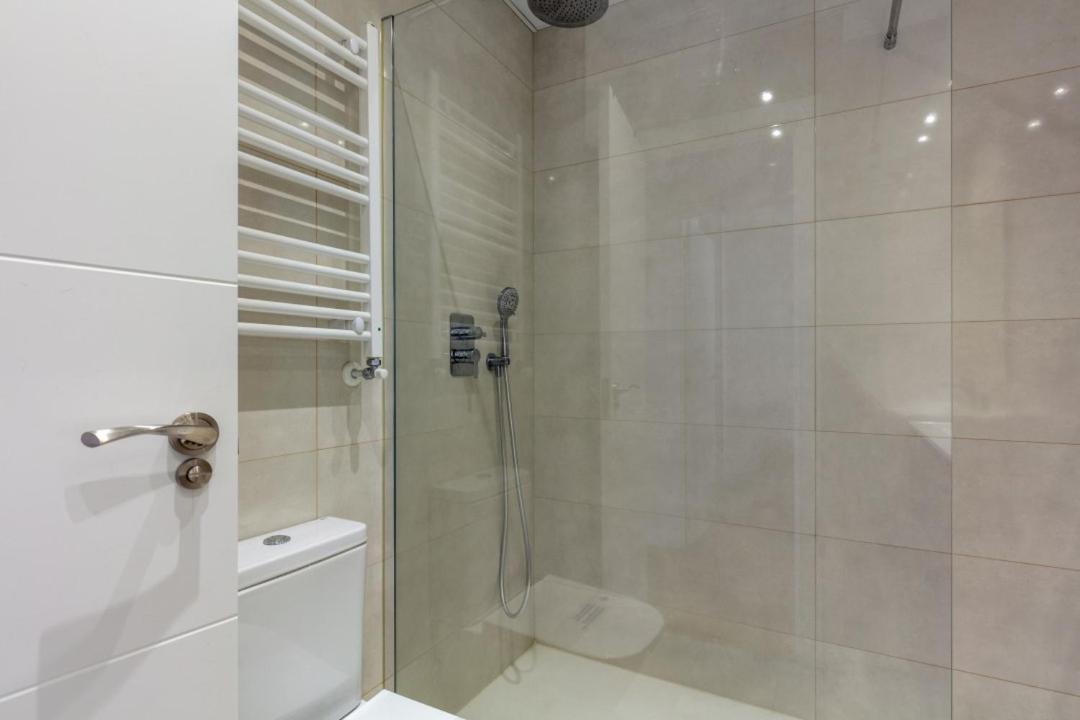 Bright With Views - 2Bd 1Bth- Av America Madrid Kültér fotó